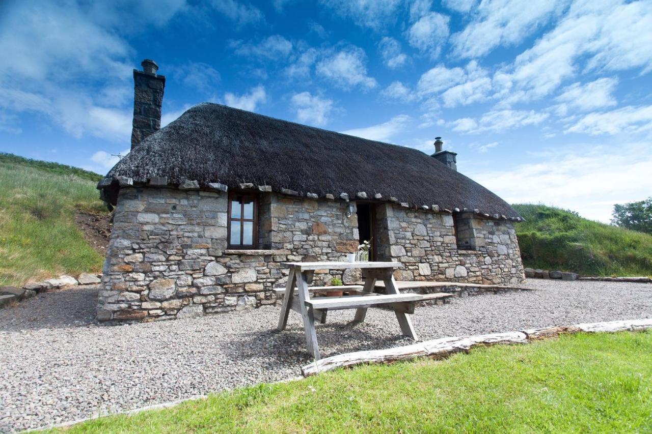 Tigh Phadraig At Marys Thatched Cottages Elgol Exterior photo